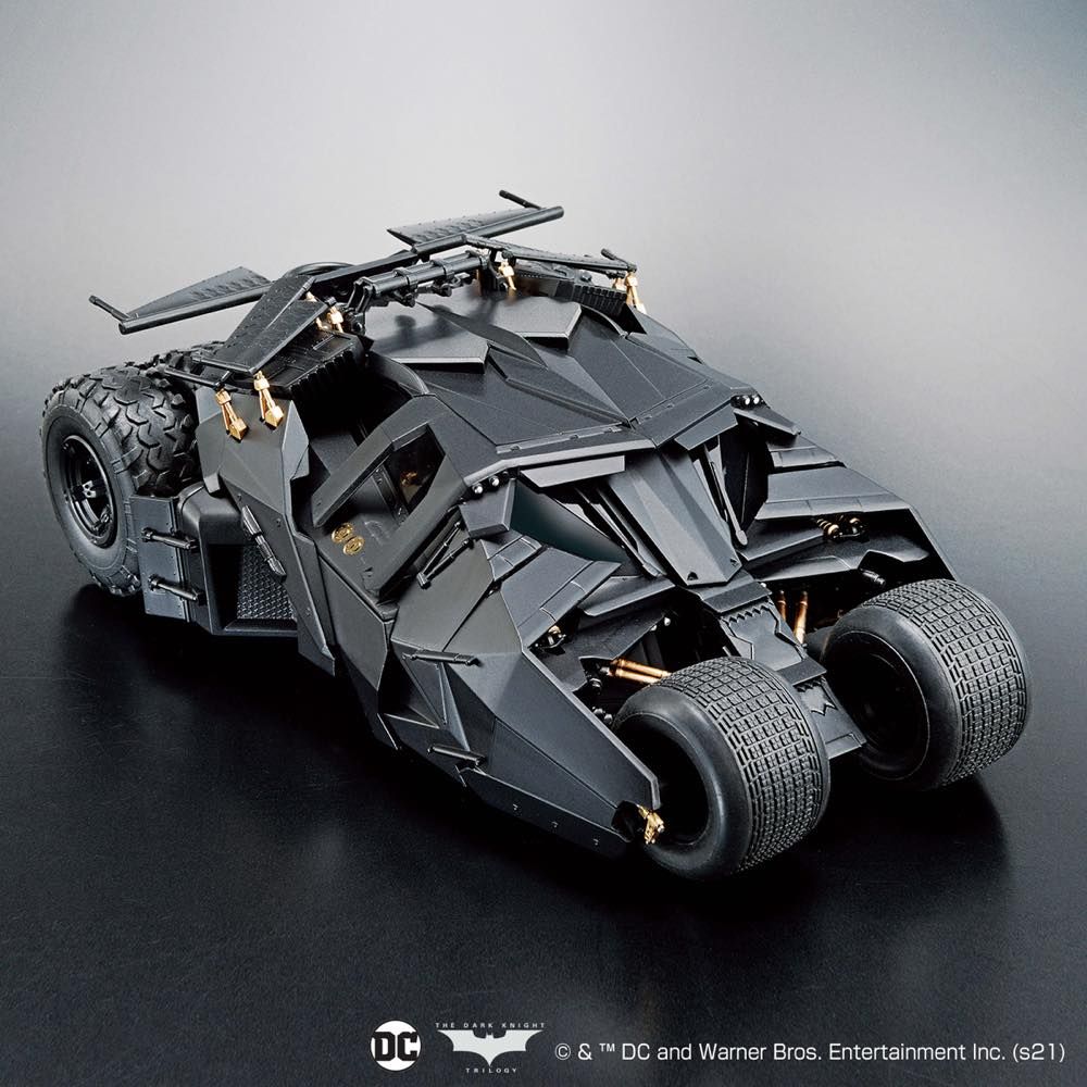 BATMAN - 1/35 SCALE MODEL KIT BATMOBILE (BATMAN BEGINS Ver.) - Image 3
