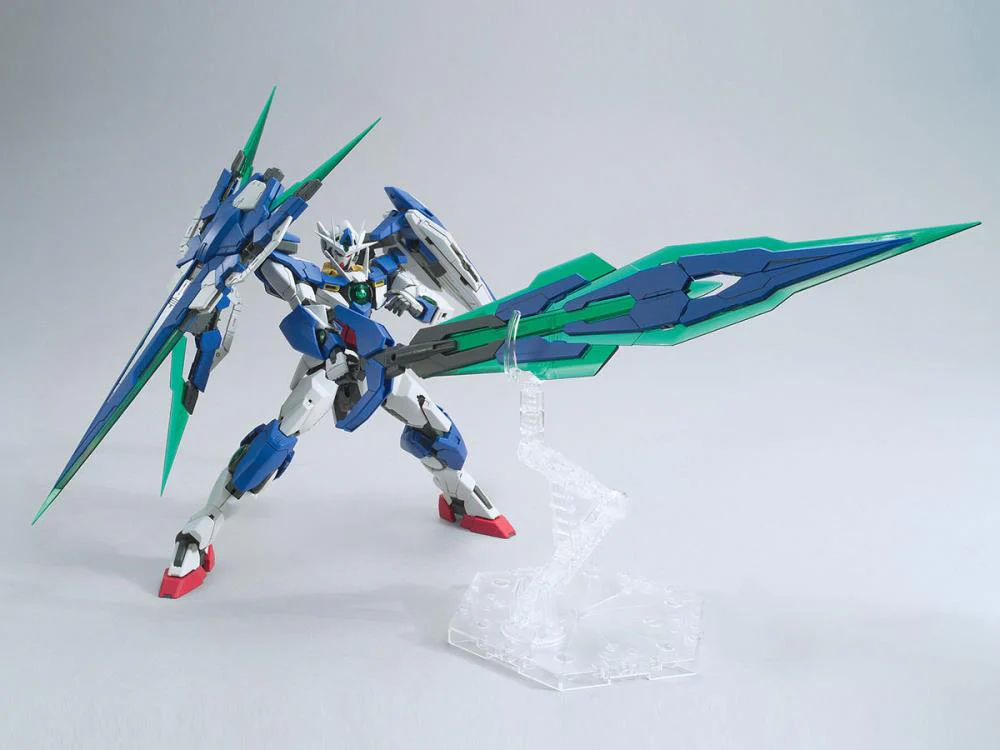 GUNDAM - MG 1/100 00 QAN[T] FULL SABER - Image 9