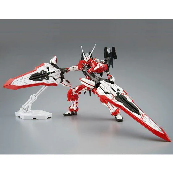 GUNDAM - MG 1/100 MBF02VV GUNDAM ASTRAY TURN RED - Image 3