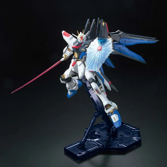 GUNDAM - MG 1/100 STRIKE FREEDOM GUNDAM FULL BURST MODE - Image 10