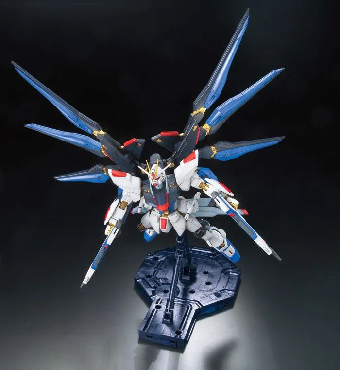 GUNDAM - MG 1/100 STRIKE FREEDOM GUNDAM FULL BURST MODE - Image 8