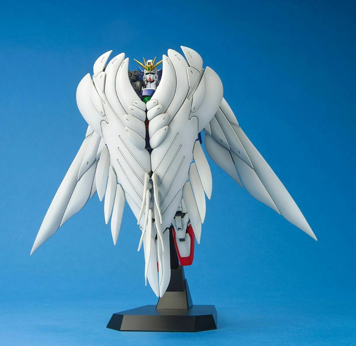 GUNDAM - MG 1/100 W GUNDAM ZERO CUSTOM - Image 4