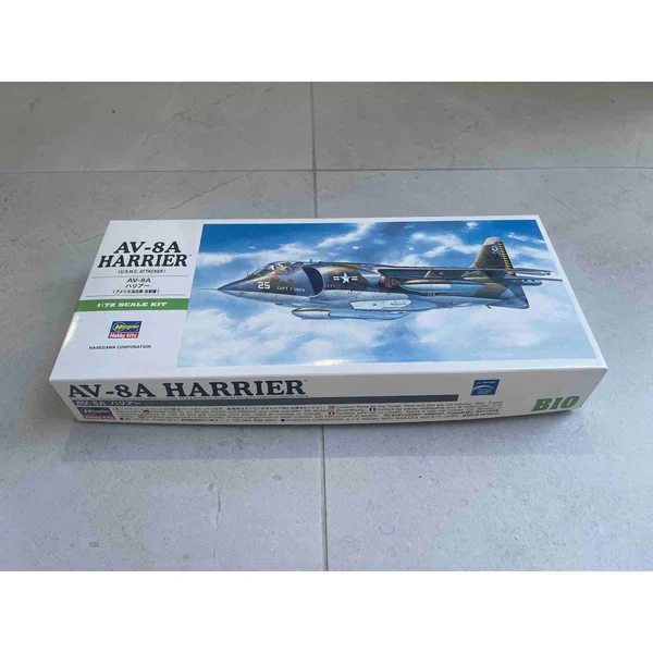 Hasegawa 1/72 AV-8A Harrier (U.S.M.C. Attacker) - Image 3