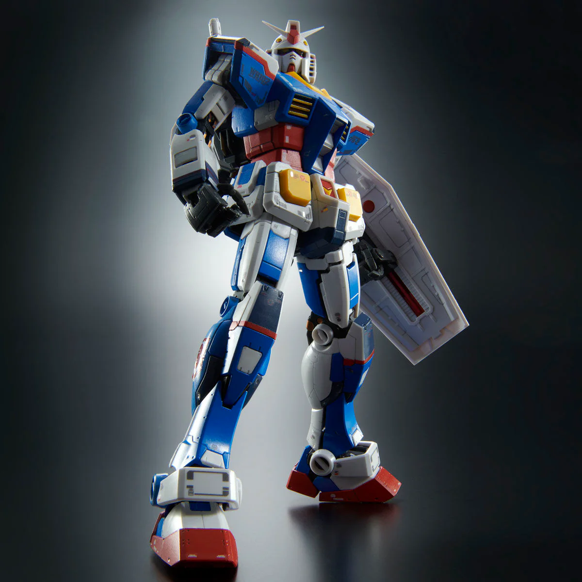 (PREMIUM-BANDAI) GUNDAM - RG 1/144 RX-78-2 GUNDAM [TEAM BRIGHT CUSTOM] - Image 6