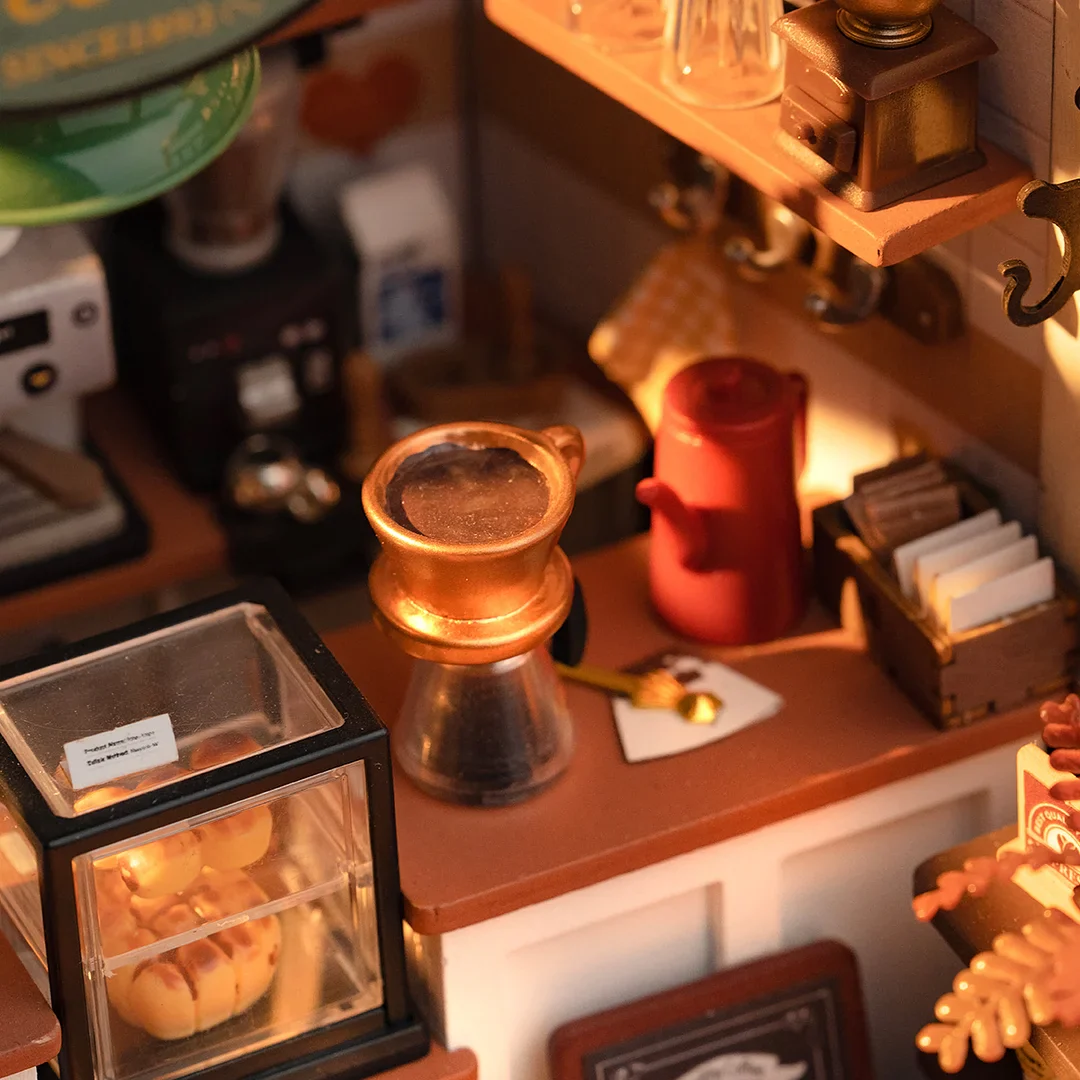 Robotime Rolife Flavory Café Miniature House kit DG162 - Image 5
